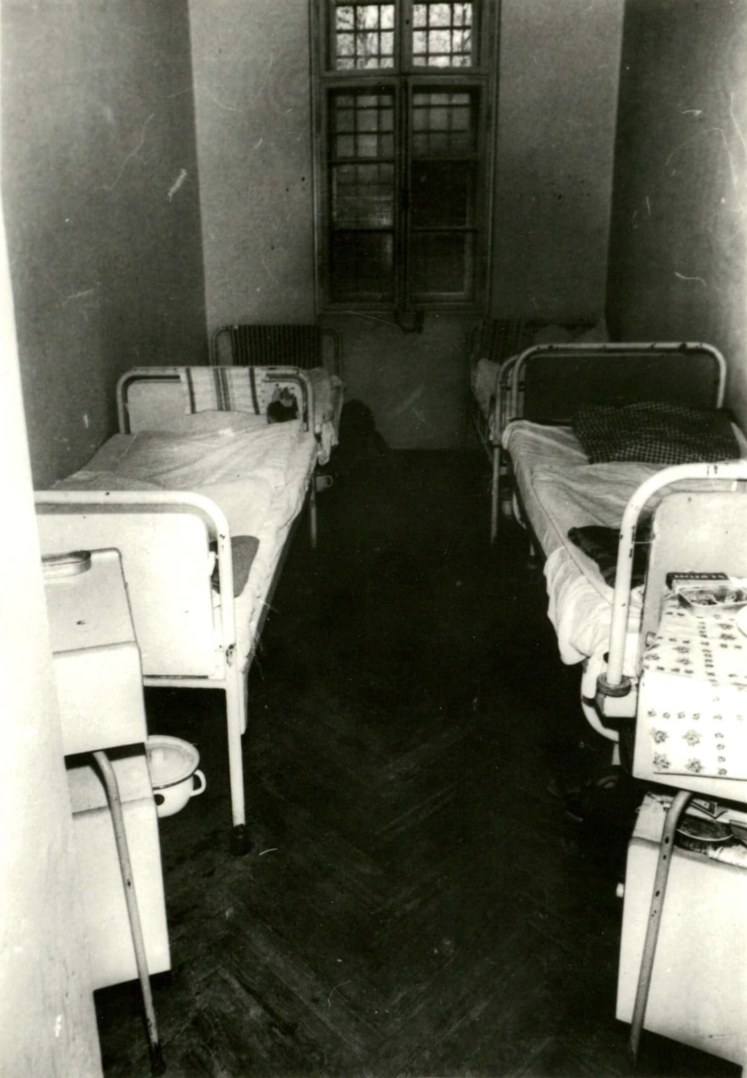 Patientenzimmer auf der Station A Quelle: BArch, MfS, BV Bln+AKG+32_19.tif, Bl. 111.