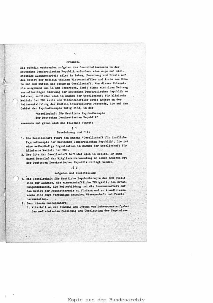 (3) Statut der Gesellschaft für ärztliche Psychotherapie der DDR aus dem Jahr 1988. BArch, DQ 123/10.