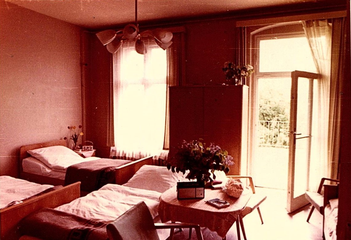 Zimmer in Berlin-Hirschgarten zwischen den 1970er und 1980er Jahren. Quelle: Schenkung aus Privatbesitz.